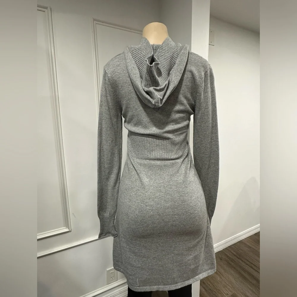 Athleta Gray Sweater  Dress Size Small. V neck. Midi length. - Picture 2 of 5